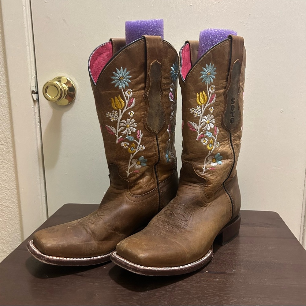 Soto Floral Boots